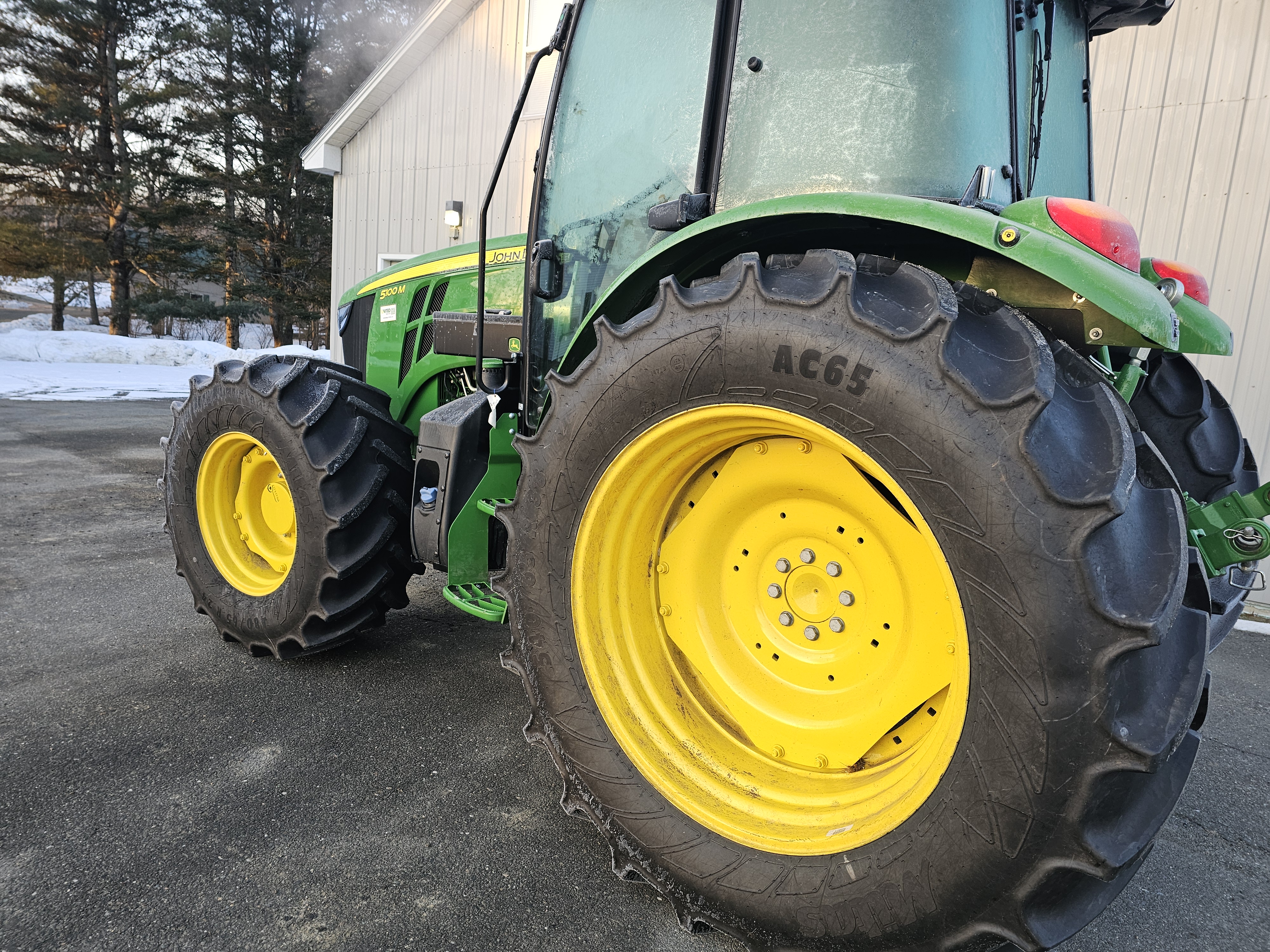 John Deere 5100M Tractor