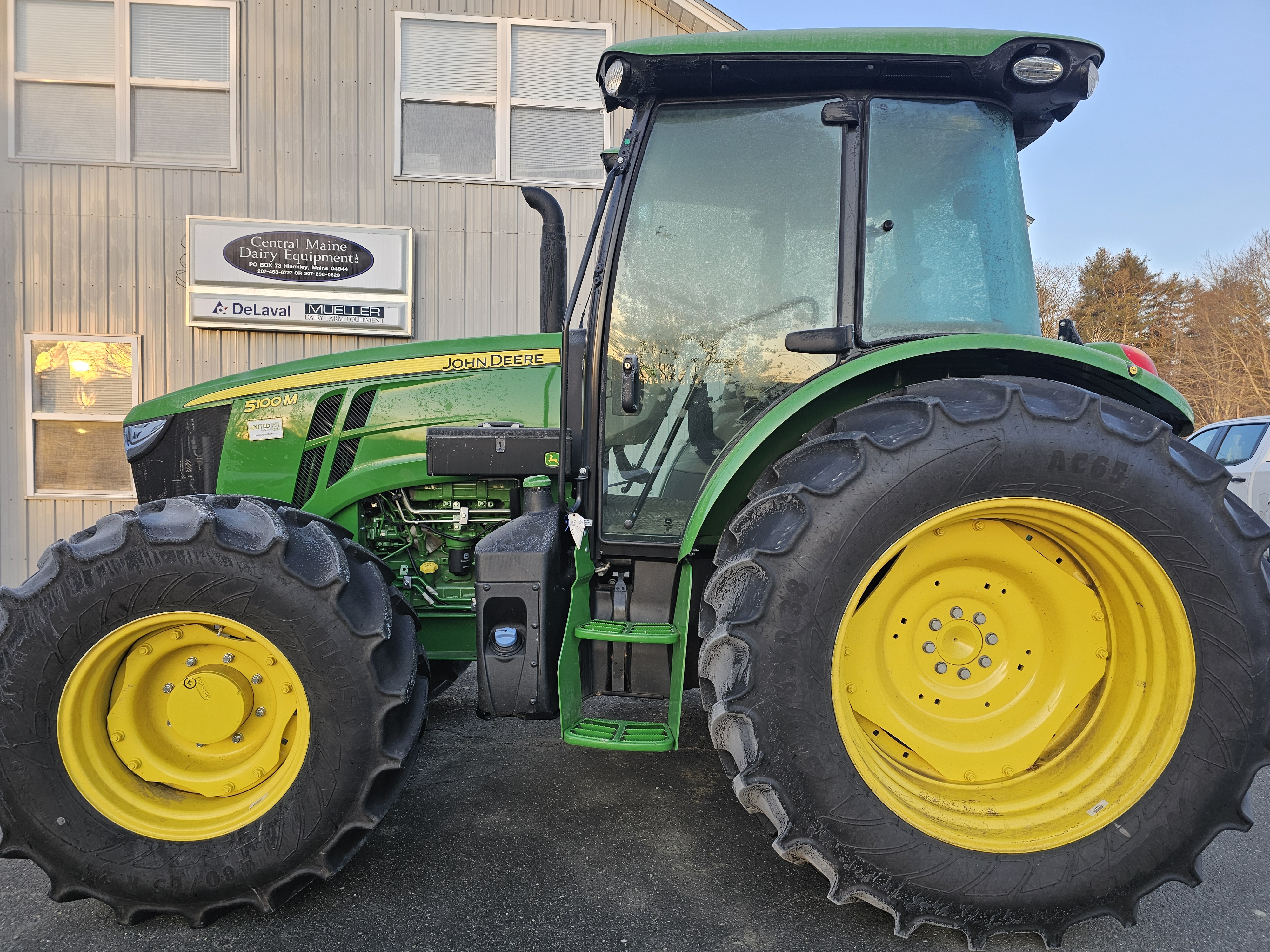 John Deere 5100M Tractor