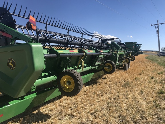 2022 John Deere HD50R Header Combine