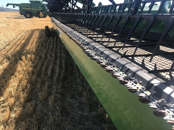 2022 John Deere HD50R Header Combine