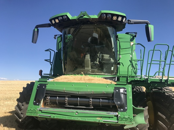 2022 John Deere X9 1000 Combine