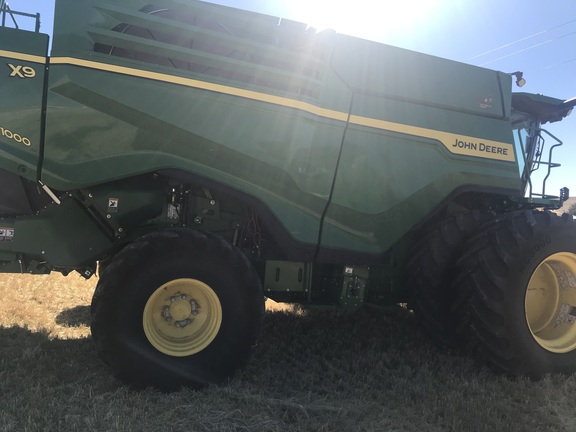 2022 John Deere X9 1000 Combine