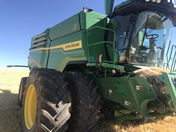 2022 John Deere X9 1000 Combine