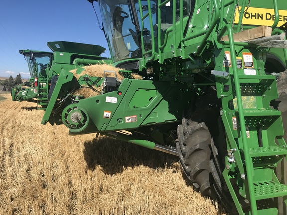 2022 John Deere X9 1000 Combine