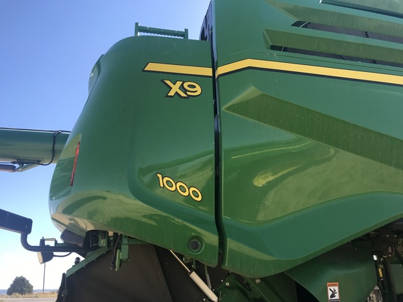 2022 John Deere X9 1000 Combine