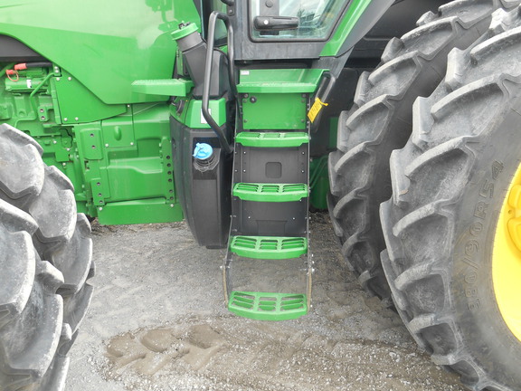 2023 John Deere 8R 310 Tractor