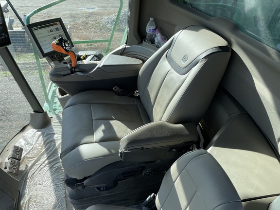 2023 John Deere X9 1100 Combine