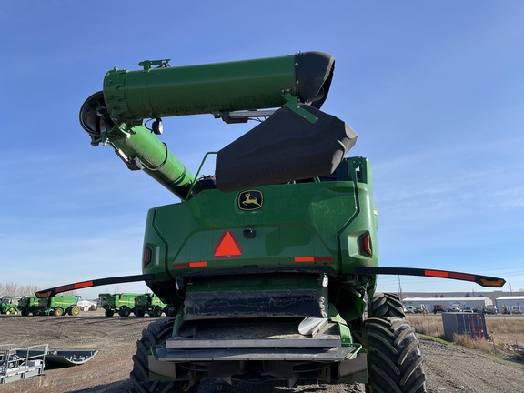 2023 John Deere X9 1100 Combine