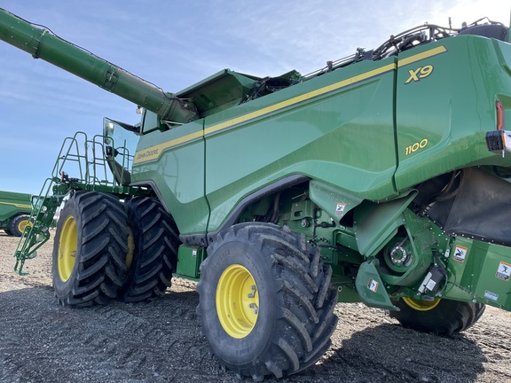 2023 John Deere X9 1100 Combine