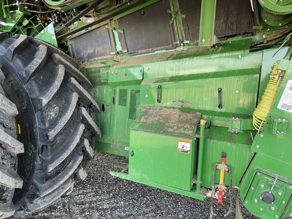 2023 John Deere X9 1100 Combine