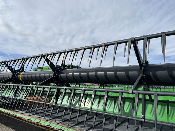 2023 John Deere 735D Header Combine