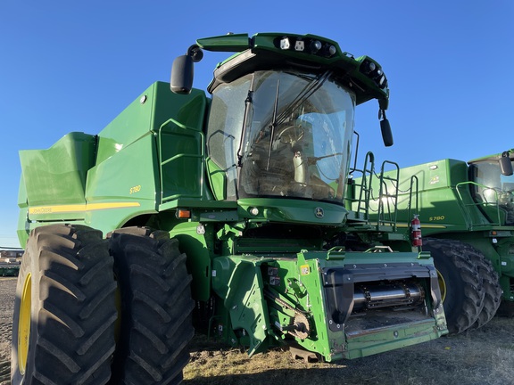 2023 John Deere S780 Combine