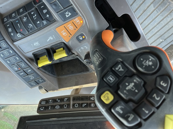 2023 John Deere S780 Combine