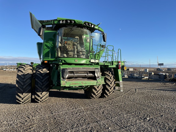2023 John Deere S780 Combine