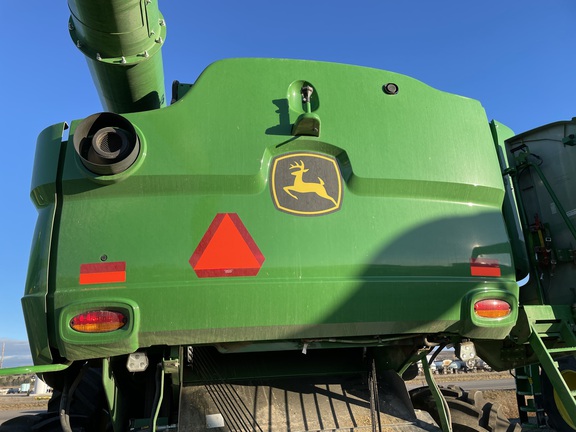 2023 John Deere S780 Combine
