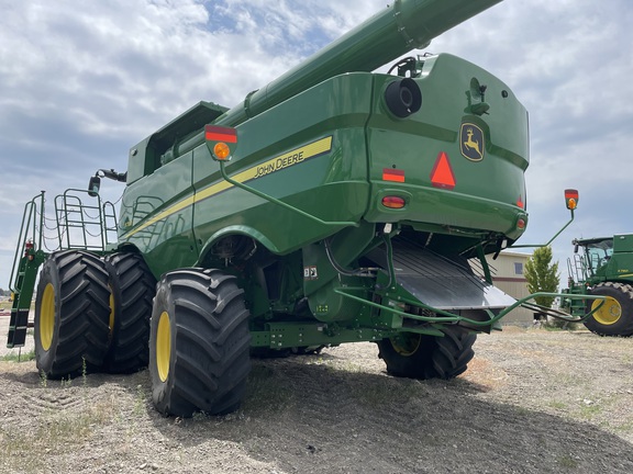 2023 John Deere S780 Combine