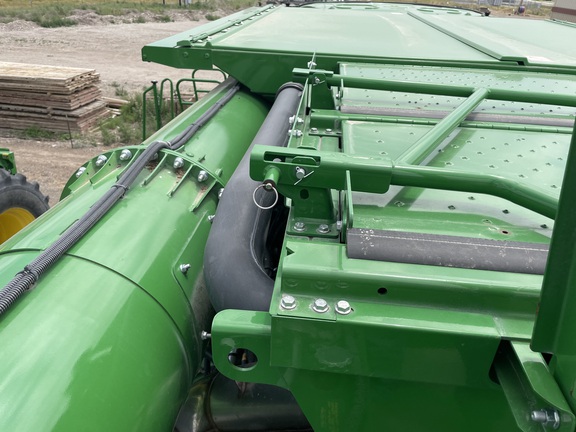 2023 John Deere S780 Combine