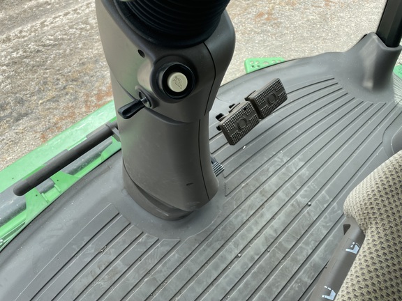 2023 John Deere S780 Combine