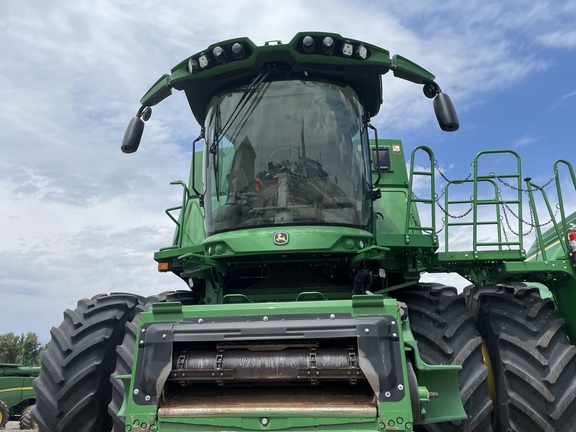 2023 John Deere S780 Combine