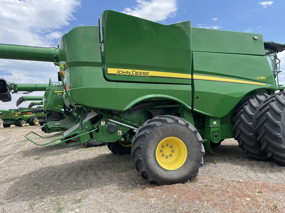 2023 John Deere S780 Combine