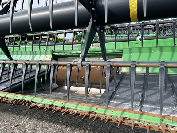 2023 John Deere 735D Header Combine