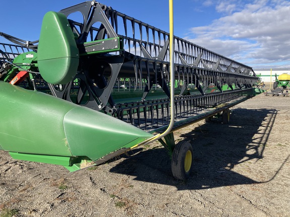 2023 John Deere 735D Header Combine