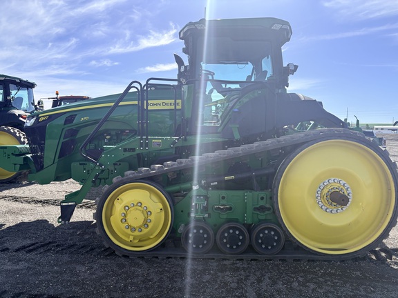 2022 John Deere 8RT 370 Tractor Rubber Track