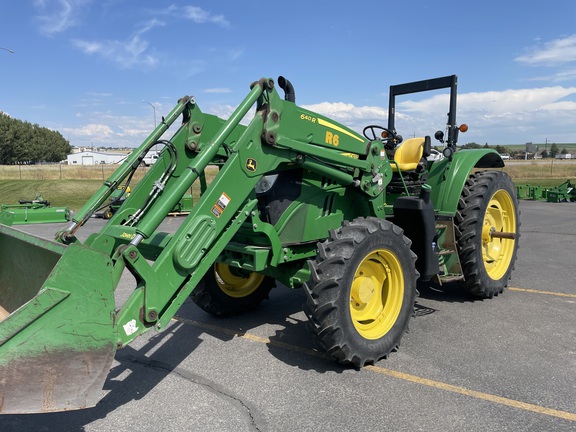 2018 John Deere 6110M Tractor