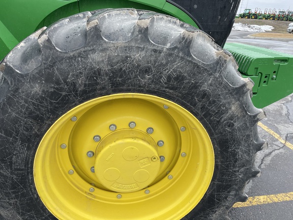 2019 John Deere 7210R Tractor