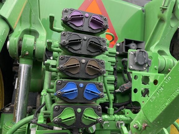 2019 John Deere 7210R Tractor