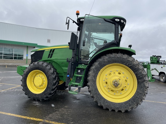 2019 John Deere 7210R Tractor