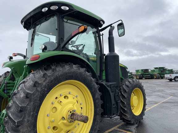 2019 John Deere 7210R Tractor