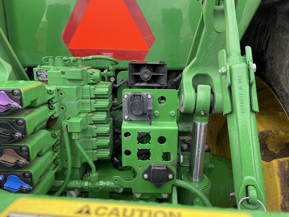 2019 John Deere 7210R Tractor