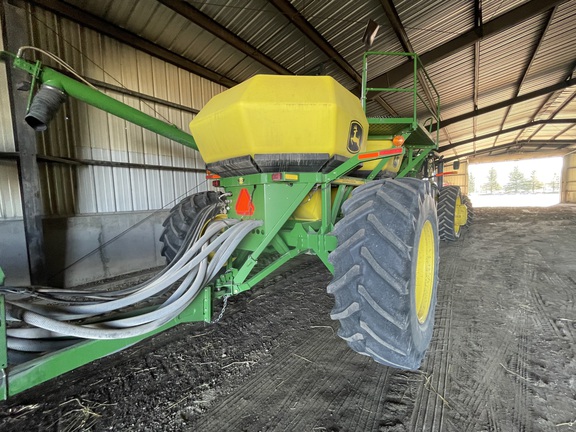 2002 John Deere 730 Air Seeder