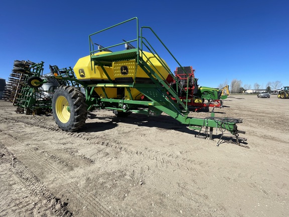 2002 John Deere 730 Air Seeder