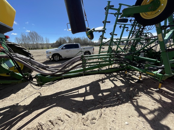 2002 John Deere 730 Air Seeder