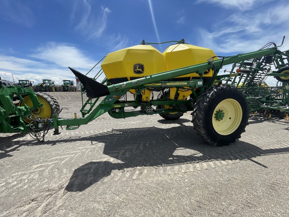 2002 John Deere 730 Air Seeder