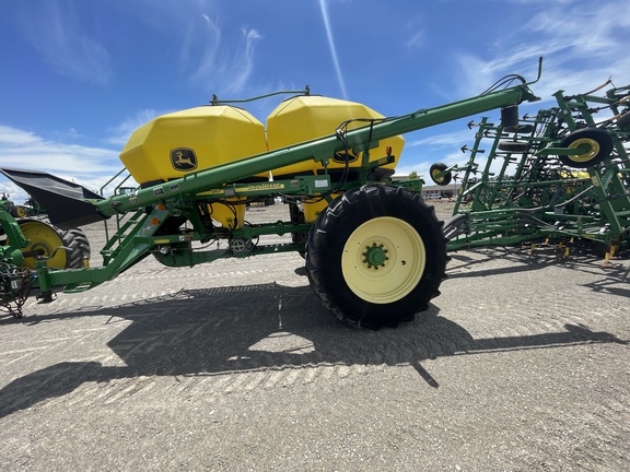 2002 John Deere 730 Air Seeder
