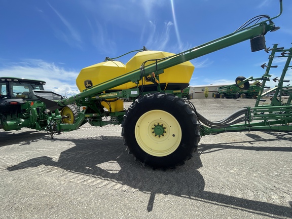 2002 John Deere 730 Air Seeder