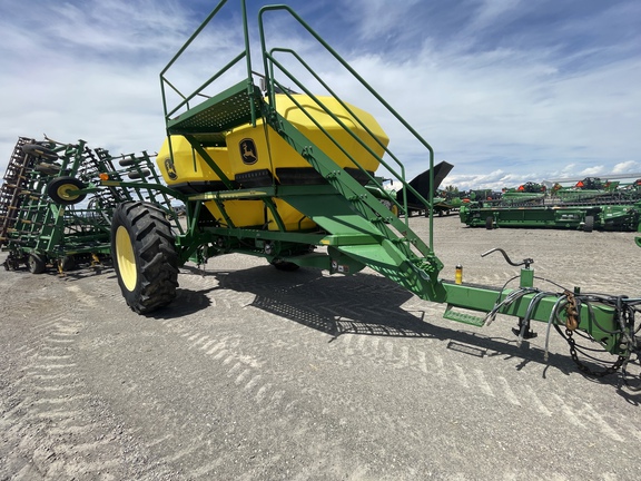 2002 John Deere 730 Air Seeder