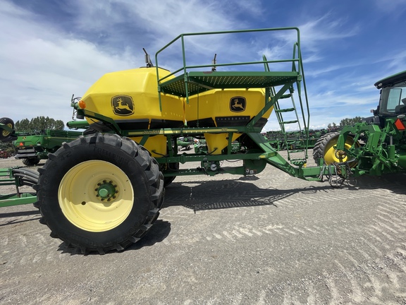 2002 John Deere 730 Air Seeder