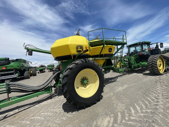2002 John Deere 730 Air Seeder