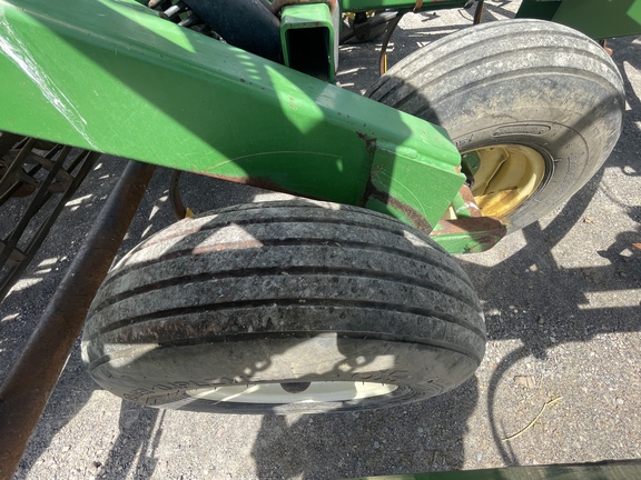 2002 John Deere 730 Air Seeder