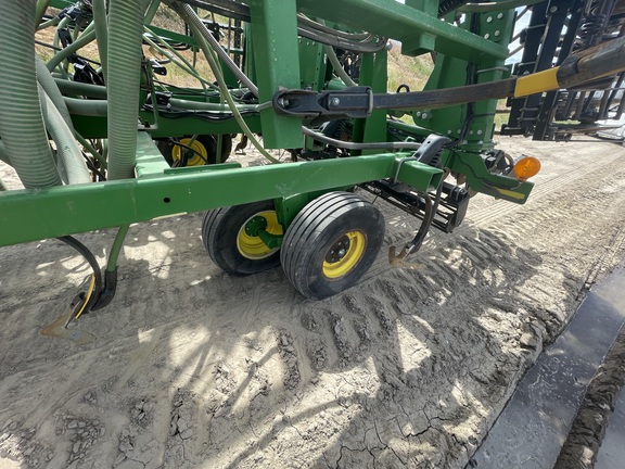 2017 John Deere 730 Air Seeder