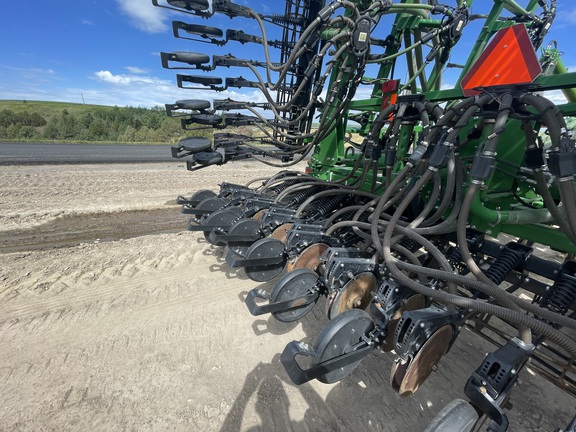 2017 John Deere 730 Air Seeder