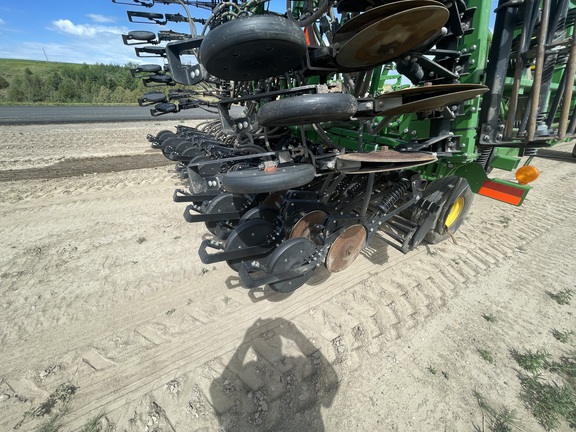 2017 John Deere 730 Air Seeder