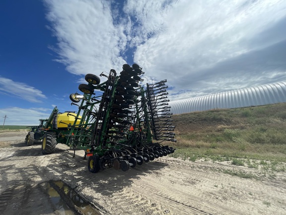 2017 John Deere 730 Air Seeder