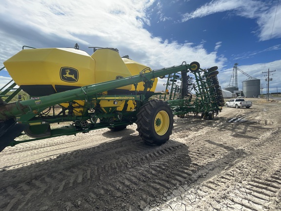 2017 John Deere 730 Air Seeder