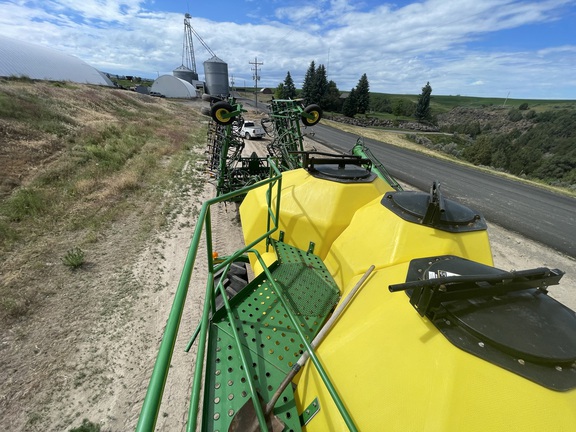 2017 John Deere 730 Air Seeder