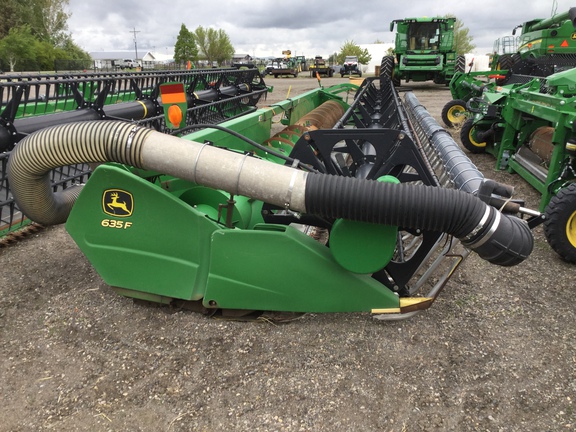 2010 John Deere 635F Header Combine